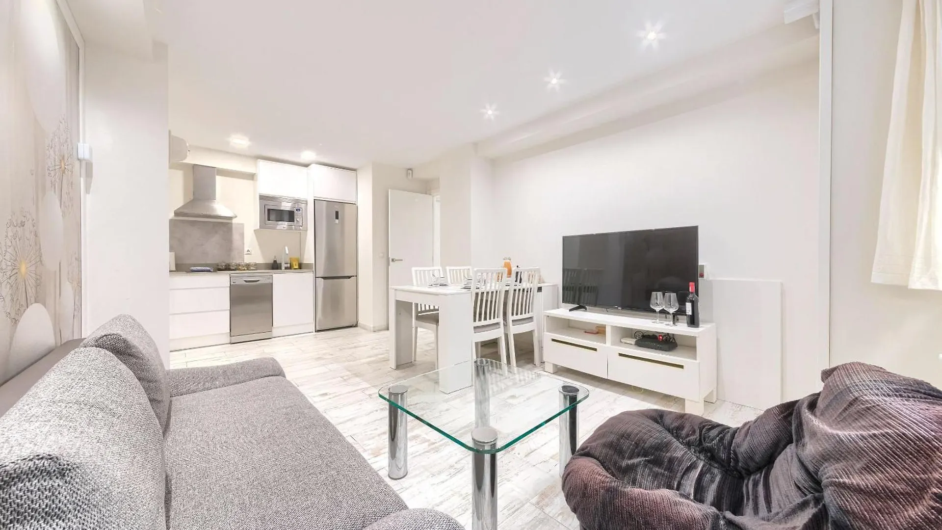 Lujoso Piso En Casco Viejo. Bilbao. Free Wifi. Apartment
